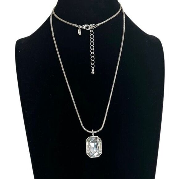Chico's Long Necklace Women's Silver-tone Rounded Snake Chain Crystal Pendant - Picture 4 of 9